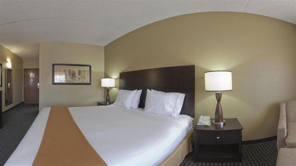 Holiday Inn Express & Suites Phoenix/Chandler Exterior photo